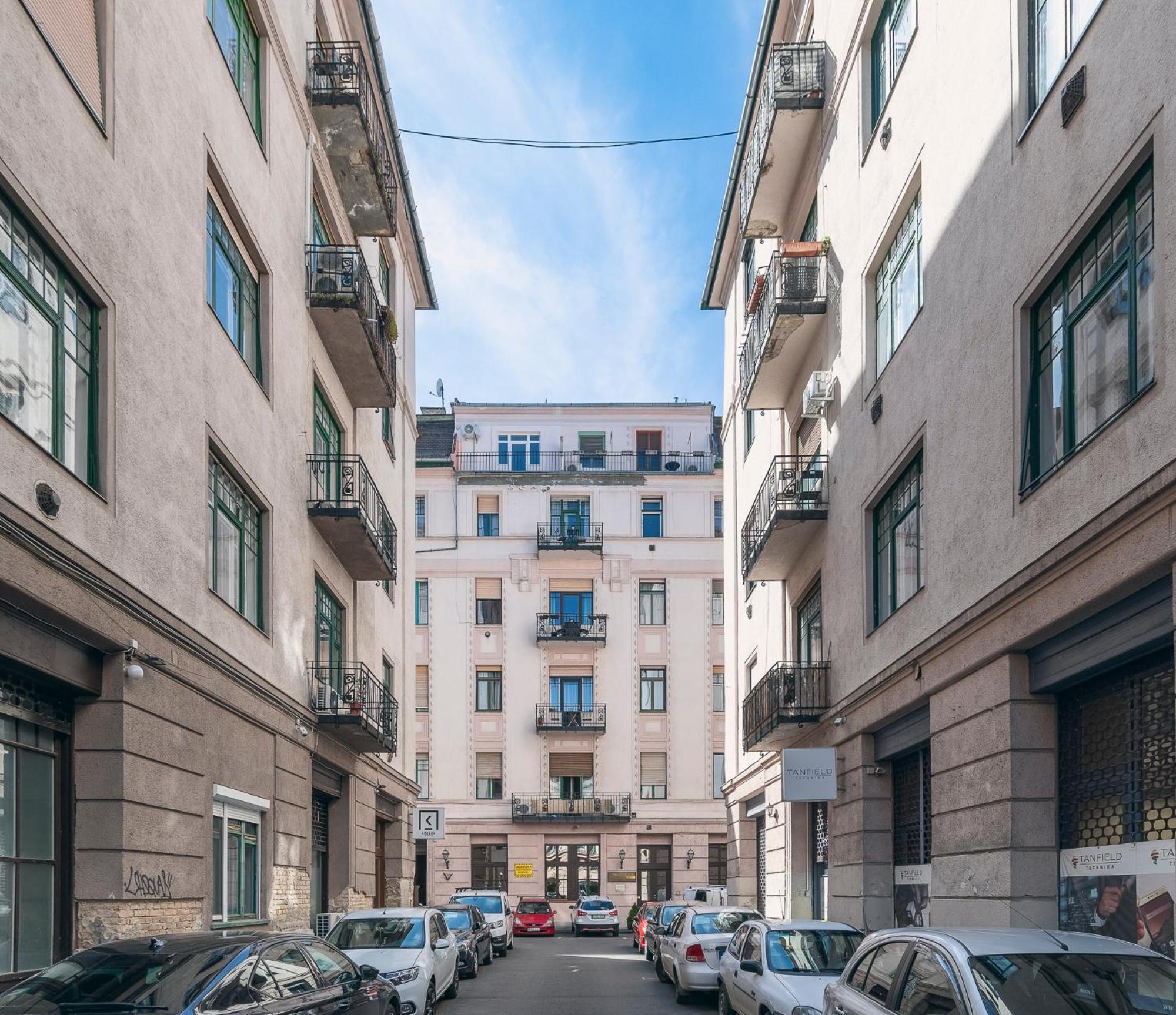 Raday Bobo Apartment